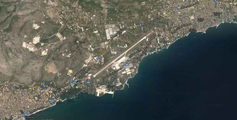 n_split-airport01.jpg